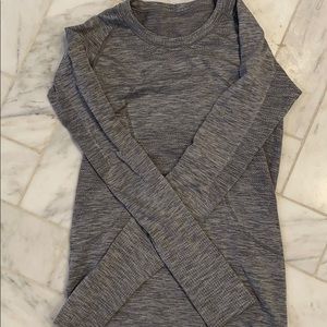 Lululemon swiftly tech long sleeve - size 6